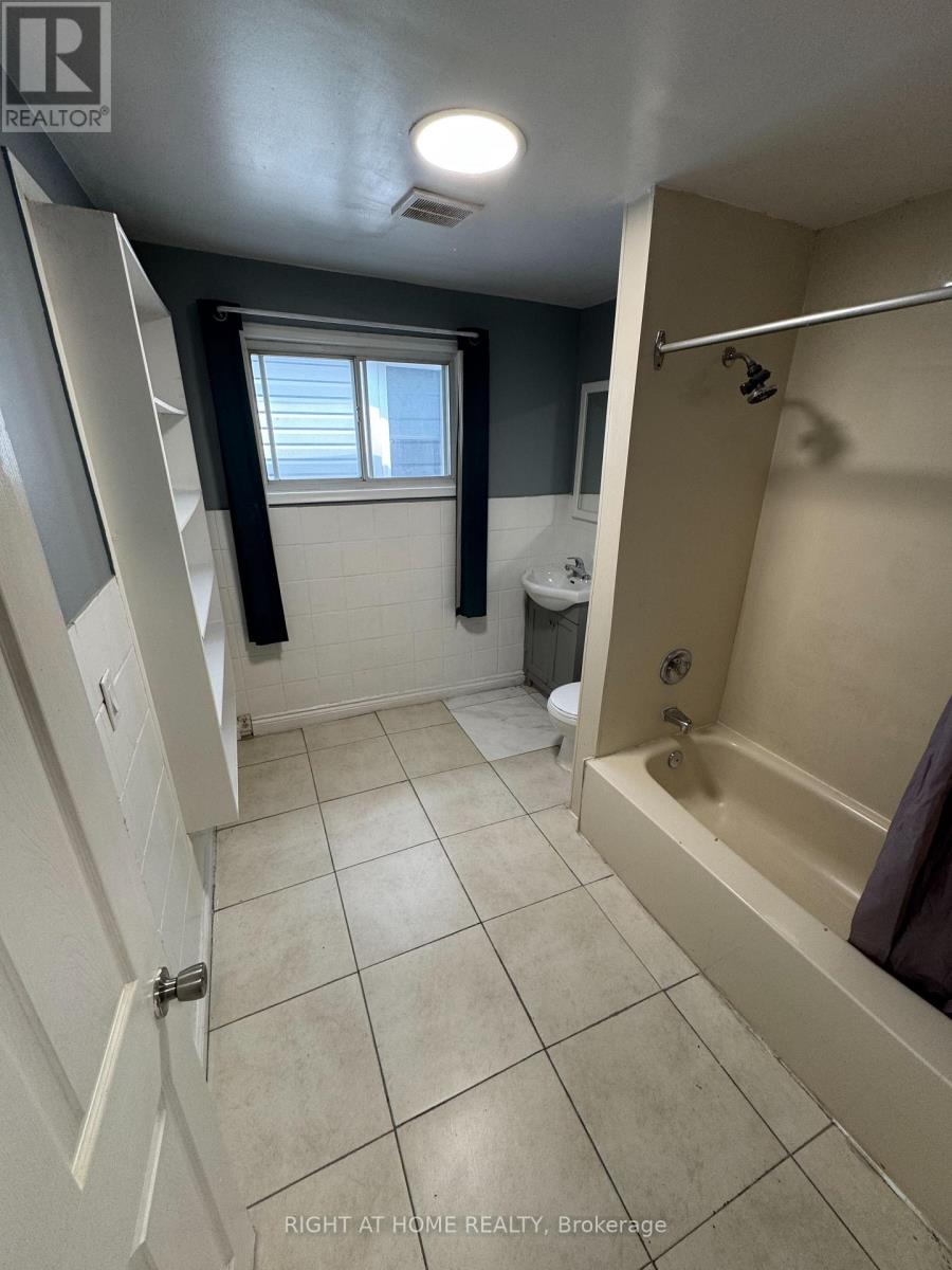 683 MORTIMER AVENUE - Image 23