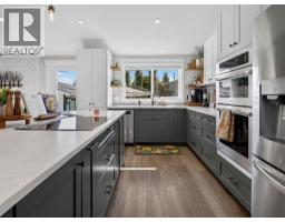 1215 Lake Twintree Drive Se, Calgary, AB T2J2W9 Photo 12