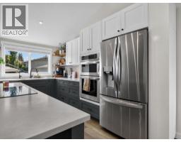 1215 Lake Twintree Drive Se, Calgary, AB T2J2W9 Photo 14