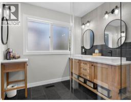 1215 Lake Twintree Drive Se, Calgary, AB T2J2W9 Photo 30