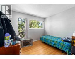 881 Pinebrook Place, Coquitlam, BC V3C4C1 Photo 14