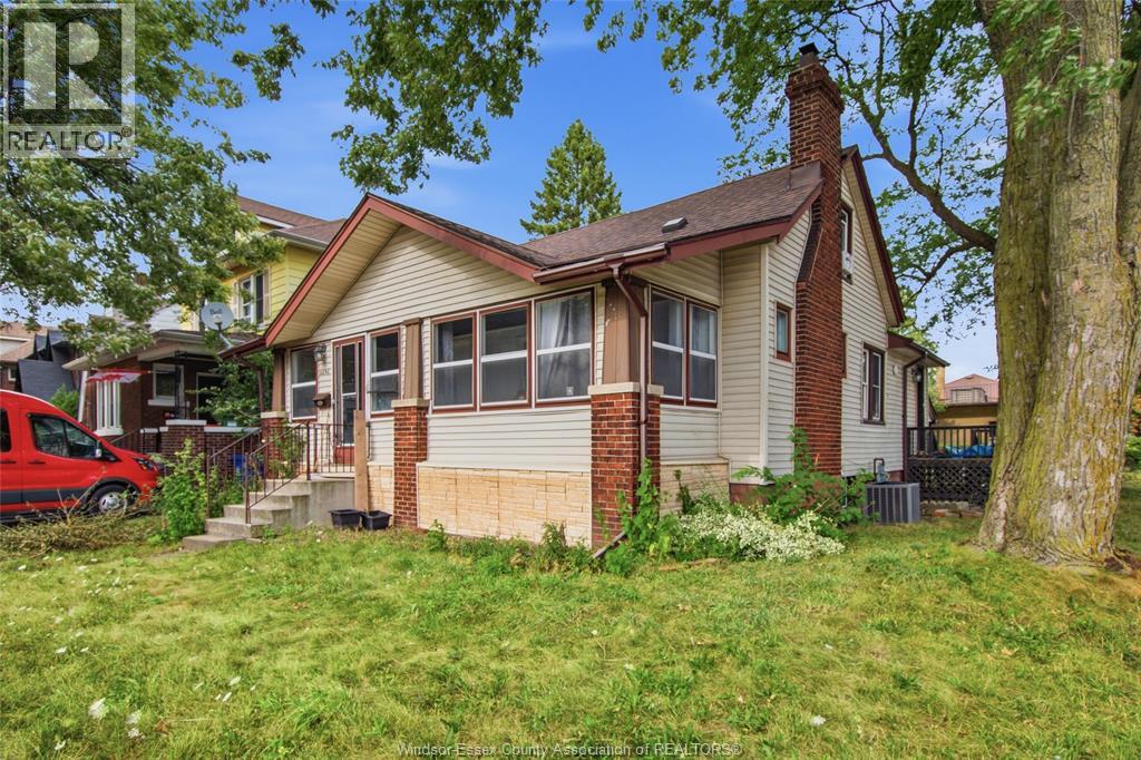 2292 DOUGALL AVENUE, Windsor — photo 3