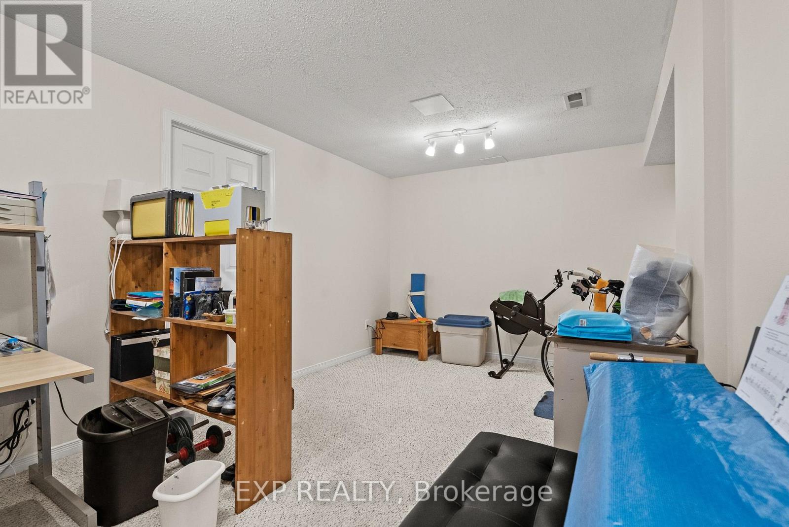 534 LAWLER CRESCENT - 31