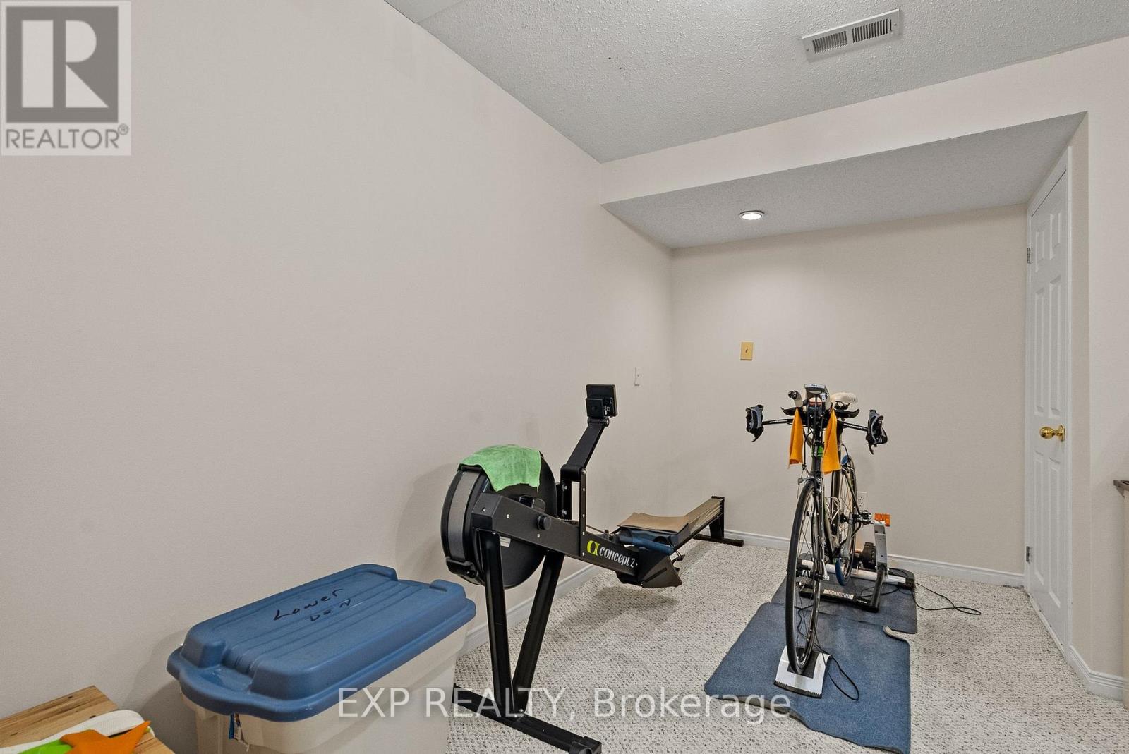 534 LAWLER CRESCENT - 33