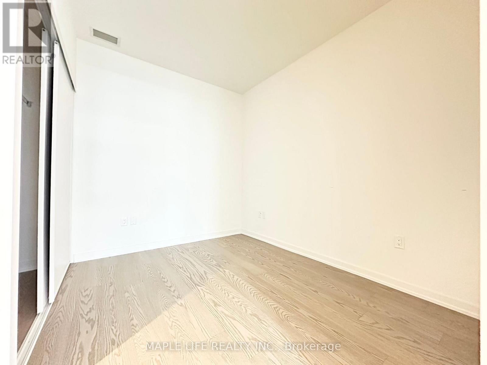 603 - 448 BURNHAMTHORPE ROAD, Mississauga (City Centre) — photo 8