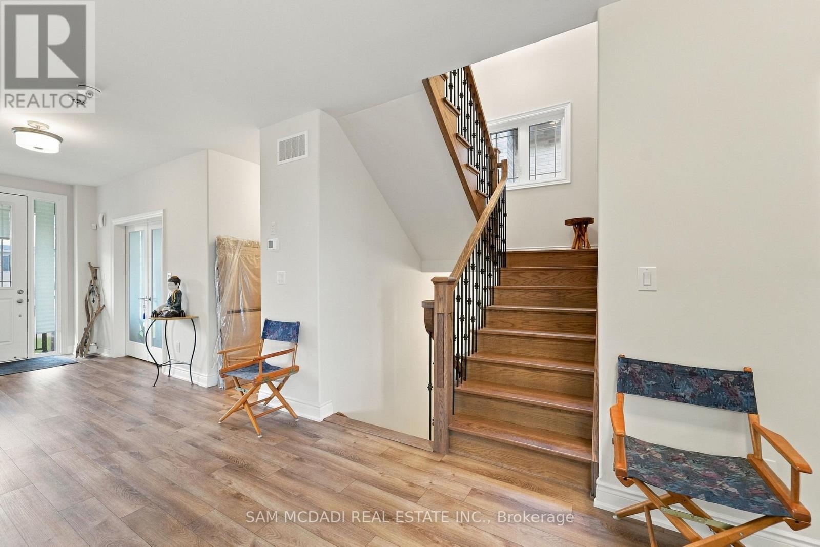 189 STRACHAN STREET - 14