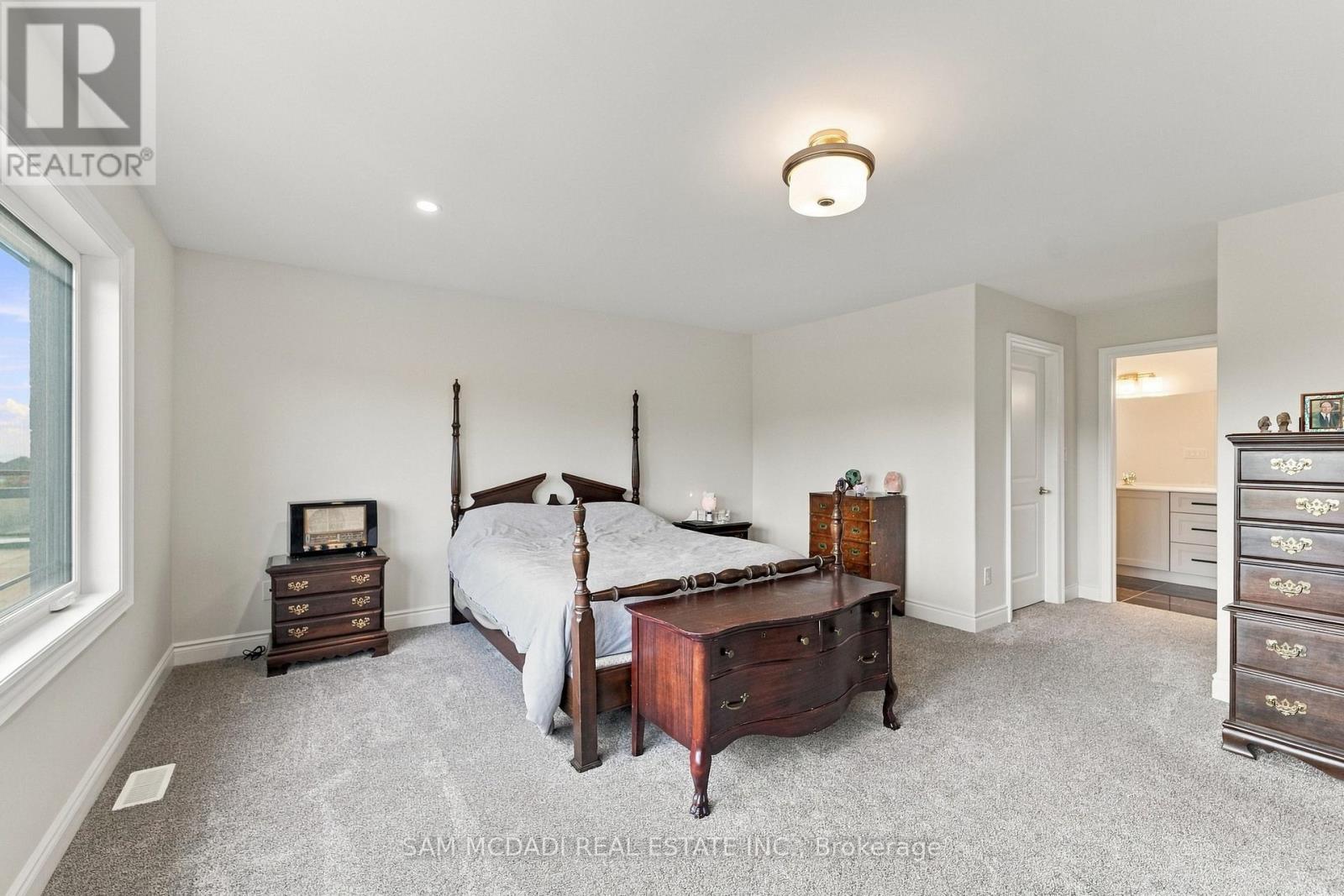 189 STRACHAN STREET - 15