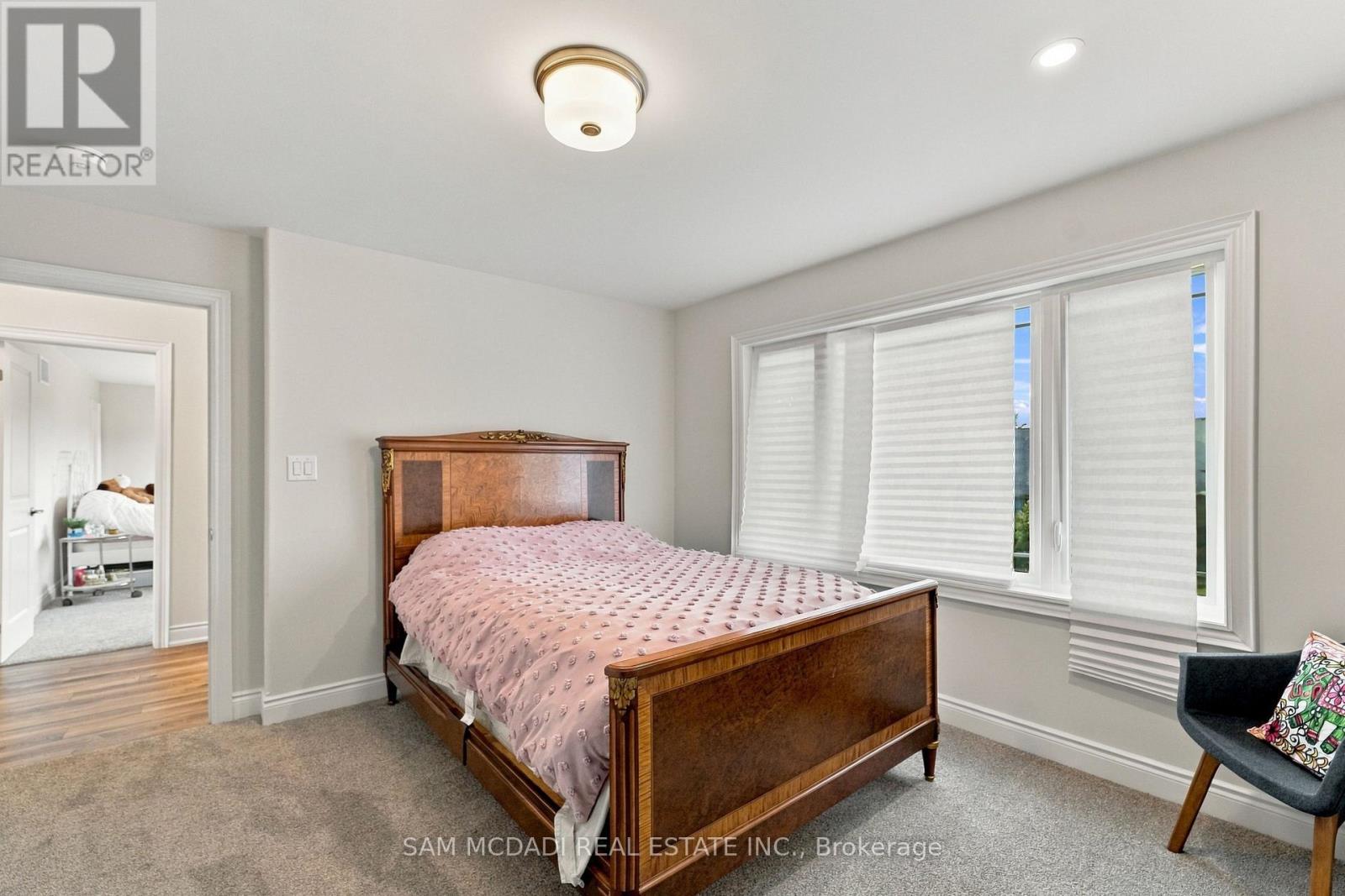 189 STRACHAN STREET - 21