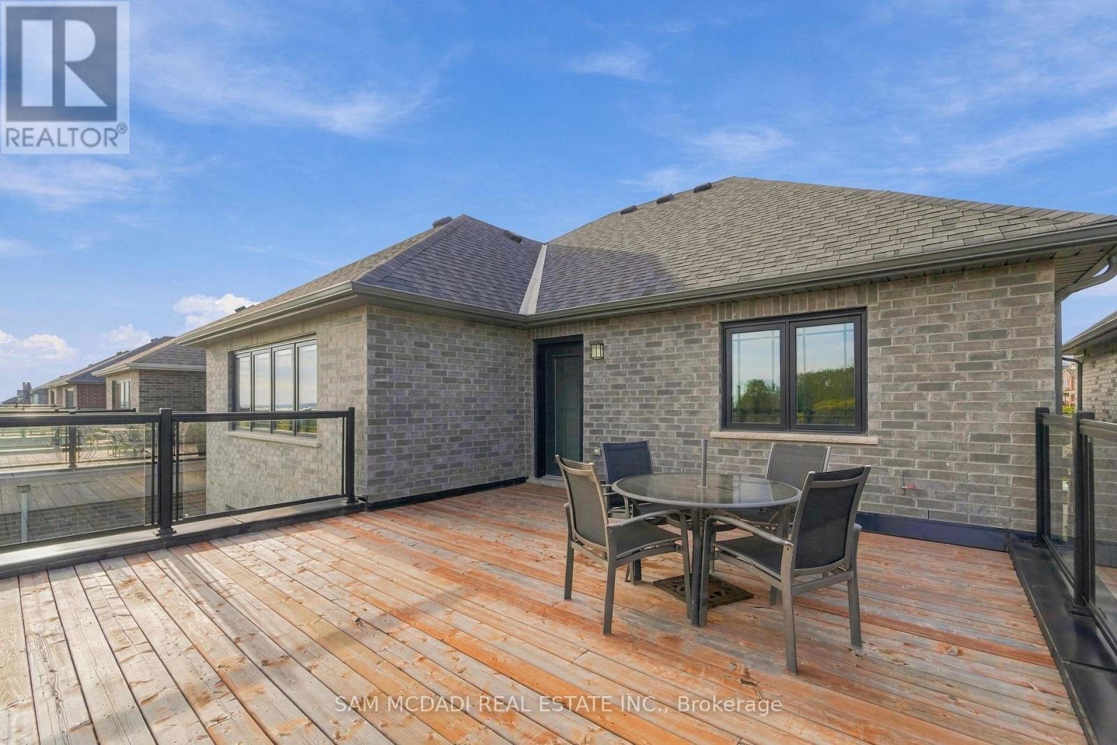 189 STRACHAN STREET - 27