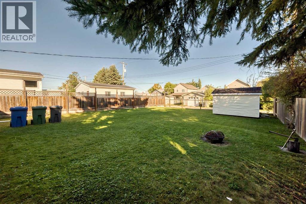 Listing photo – 5020 46 Street, Innisfail