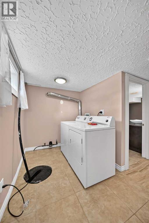 Listing photo – 5020 46 Street, Innisfail