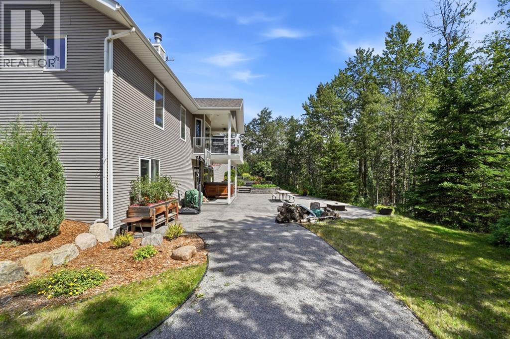 Listing photo – 26139 Highway 595, Rural Red Deer County