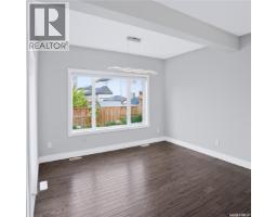 Living room - 550 Bolstad Turn, Saskatoon, SK S7W0X9 Photo 13