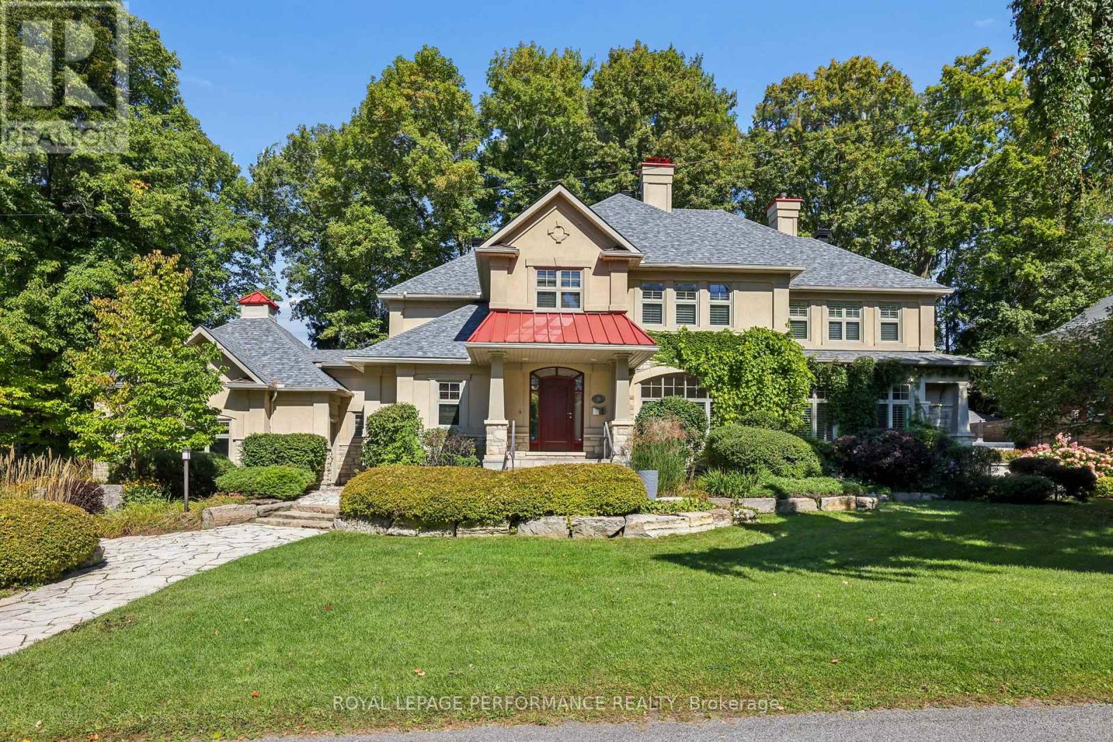 29 MACKINNON ROAD, Ottawa