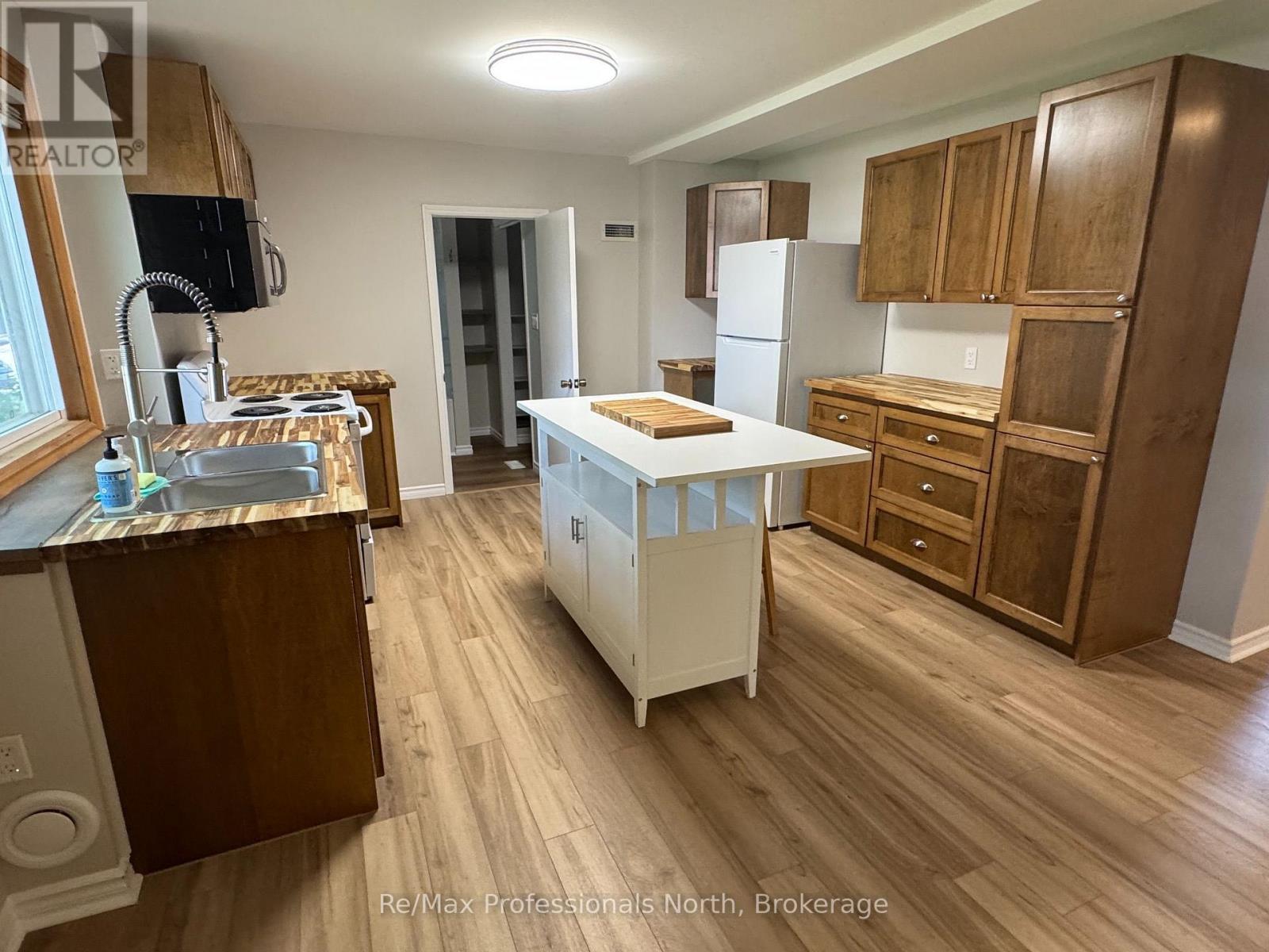 141 HOTCHKISS STREET, Gravenhurst (Muskoka (S)) — photo 4