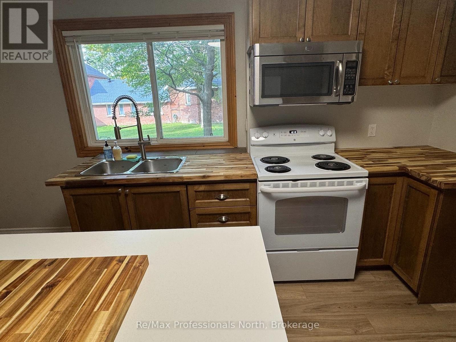 141 HOTCHKISS STREET, Gravenhurst (Muskoka (S)) — photo 6