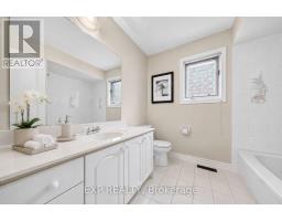 19 Springbrook Drive, Richmond Hill, ON L4B3R9 Photo 23