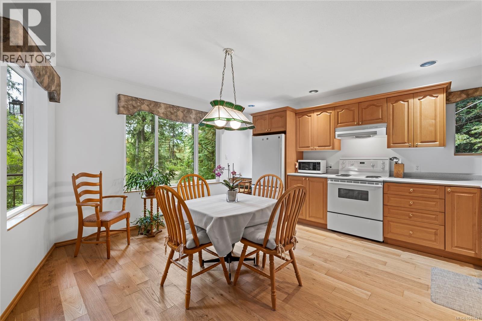1769 Errington Rd - Image 21