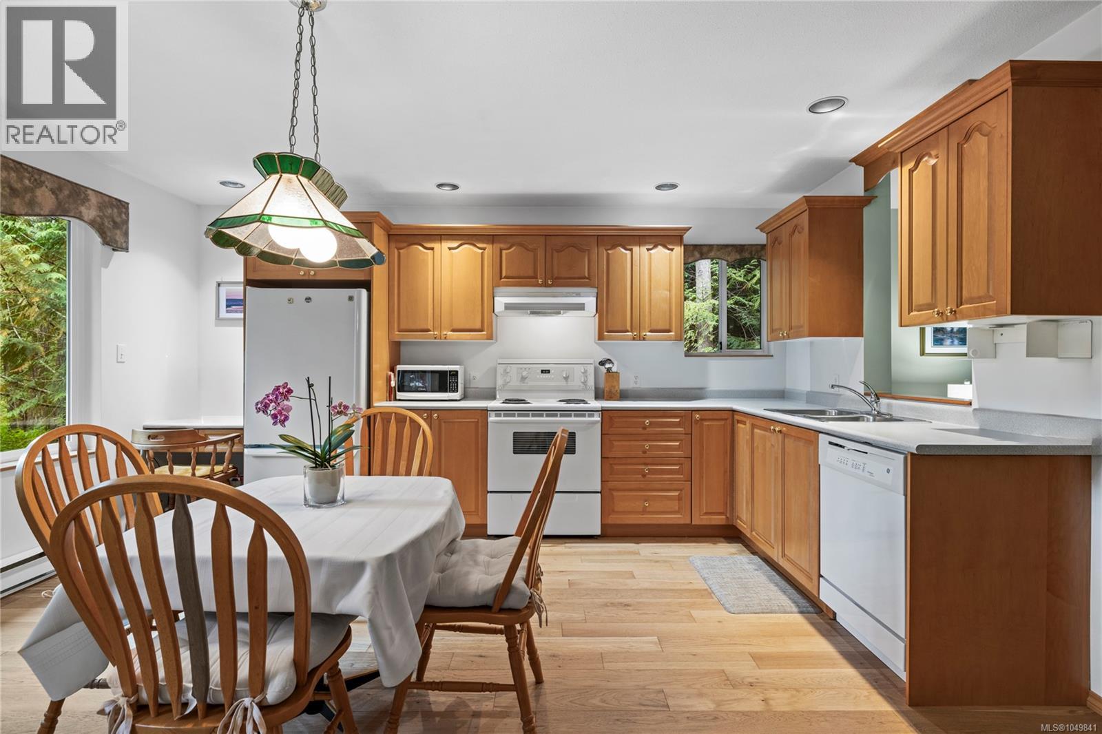 1769 Errington Rd - 4