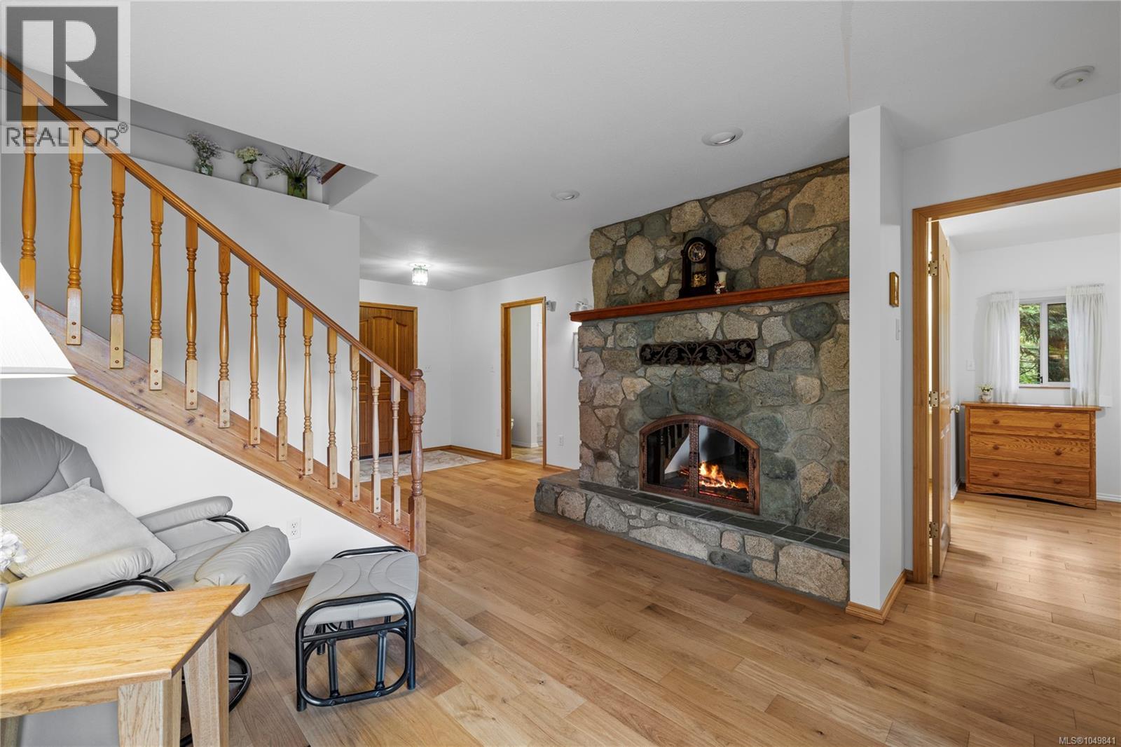 1769 Errington Rd - 8