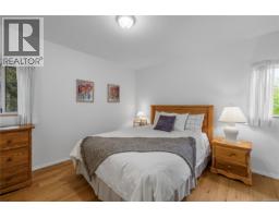 Den - 1769 Errington Rd, Errington, BC V0R1V0 Photo 6