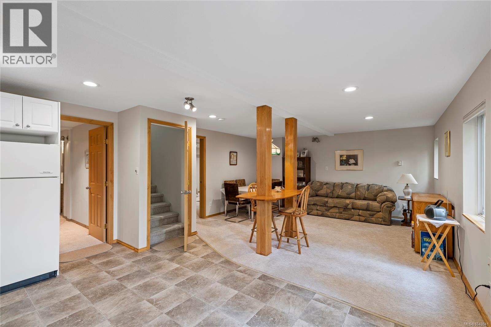 1769 Errington Rd - Image 34