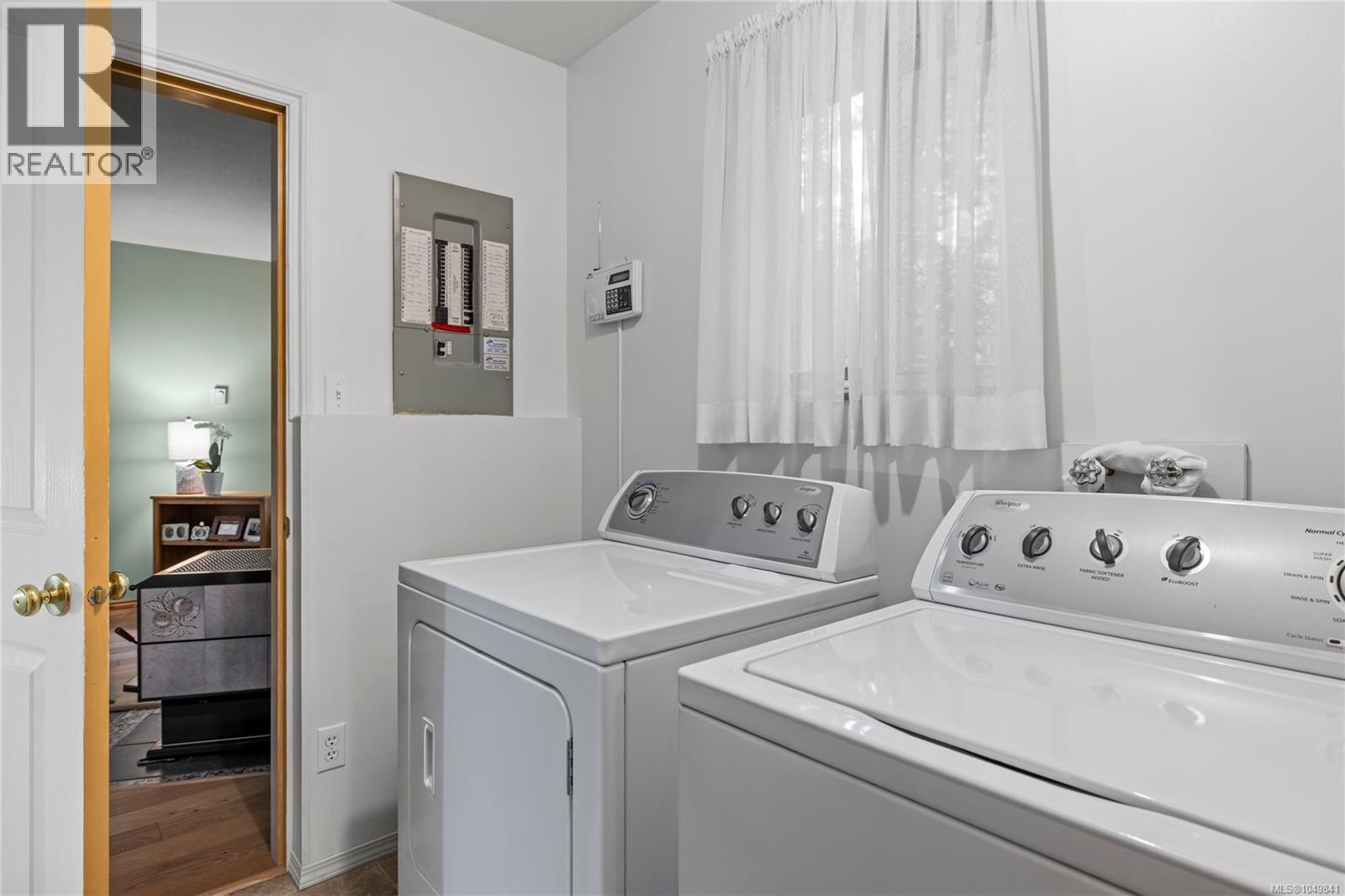1769 Errington Rd - 28
