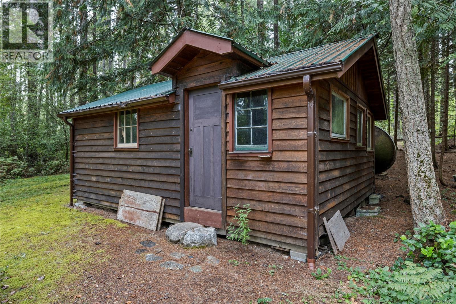 1769 Errington Rd - Image 49