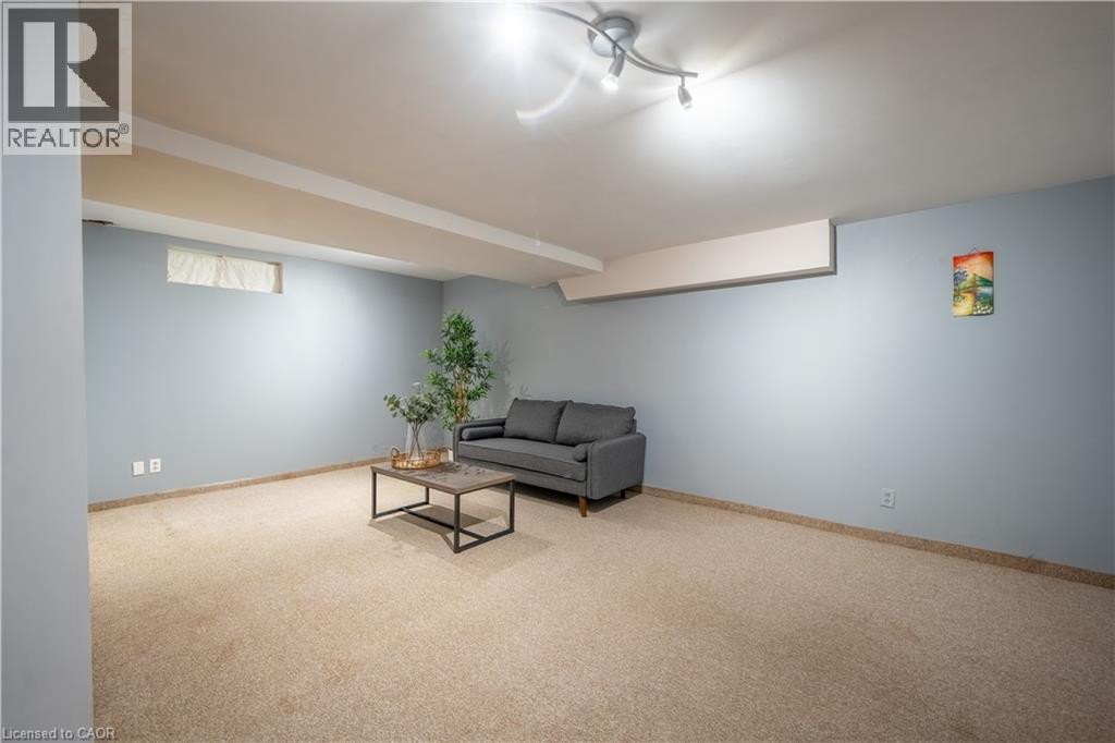 237 GREY FOX Drive, Kitchener — photo 12