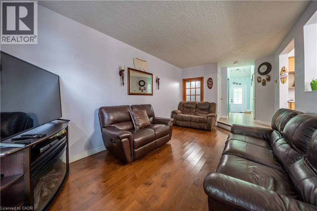 237 GREY FOX Drive, Kitchener — photo 8