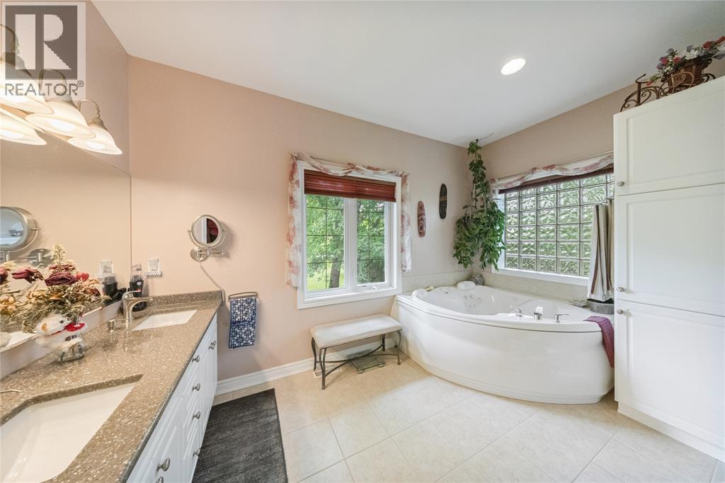 8653 VANCE DRIVE - 16