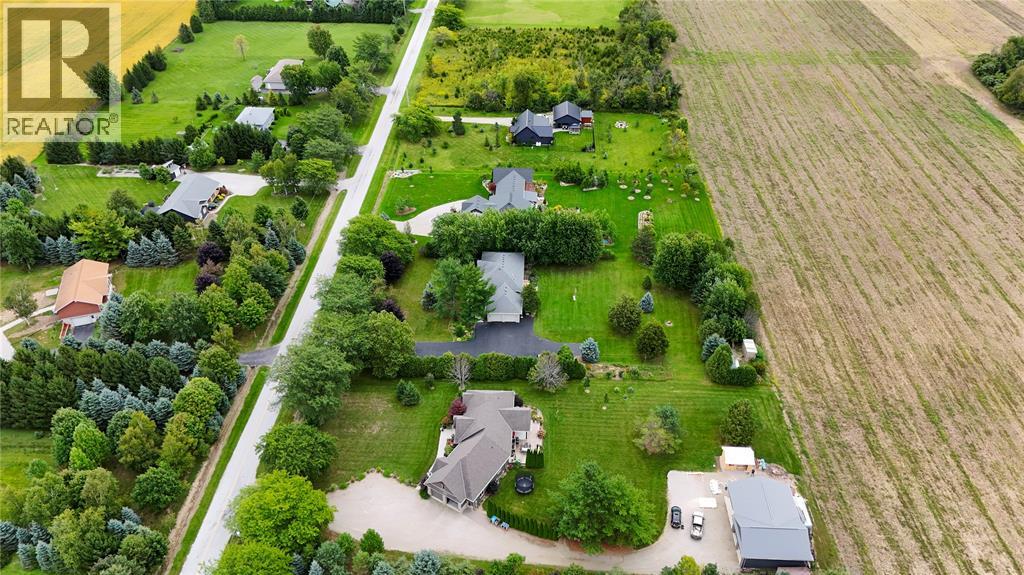 8653 VANCE DRIVE - 26