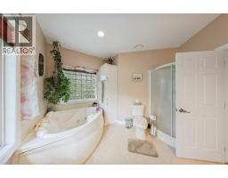 8653 Vance Drive, Lambton Shores, ON N0N1J7 Photo 17