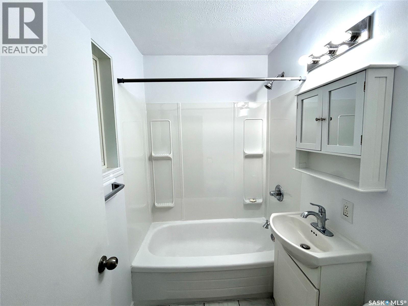 150 24th STREET E - 10