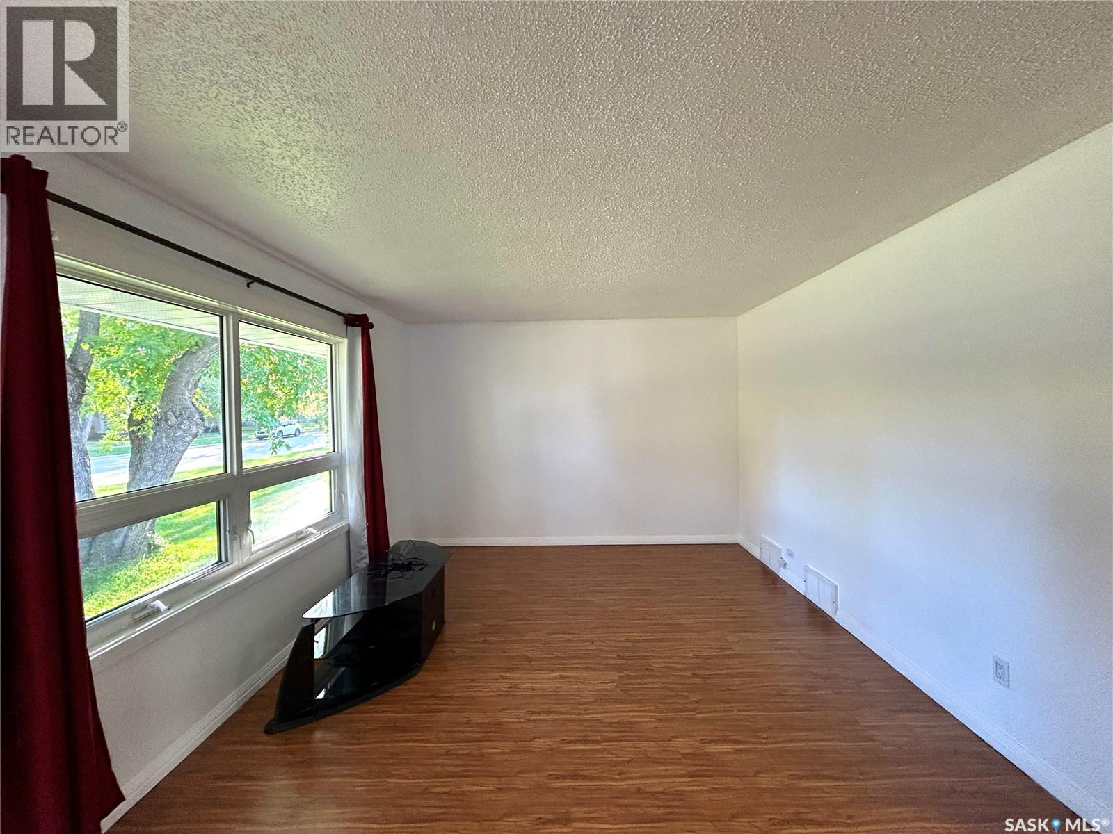 150 24th STREET E - 3