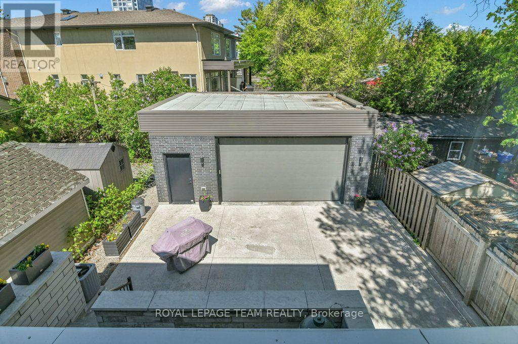 353 WINSTON AVENUE - 33