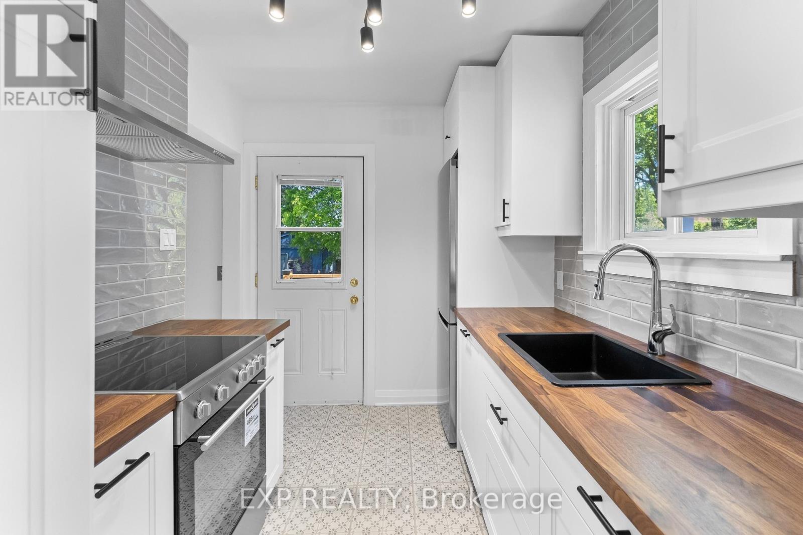28 GRANTHAM AVENUE - Image 18