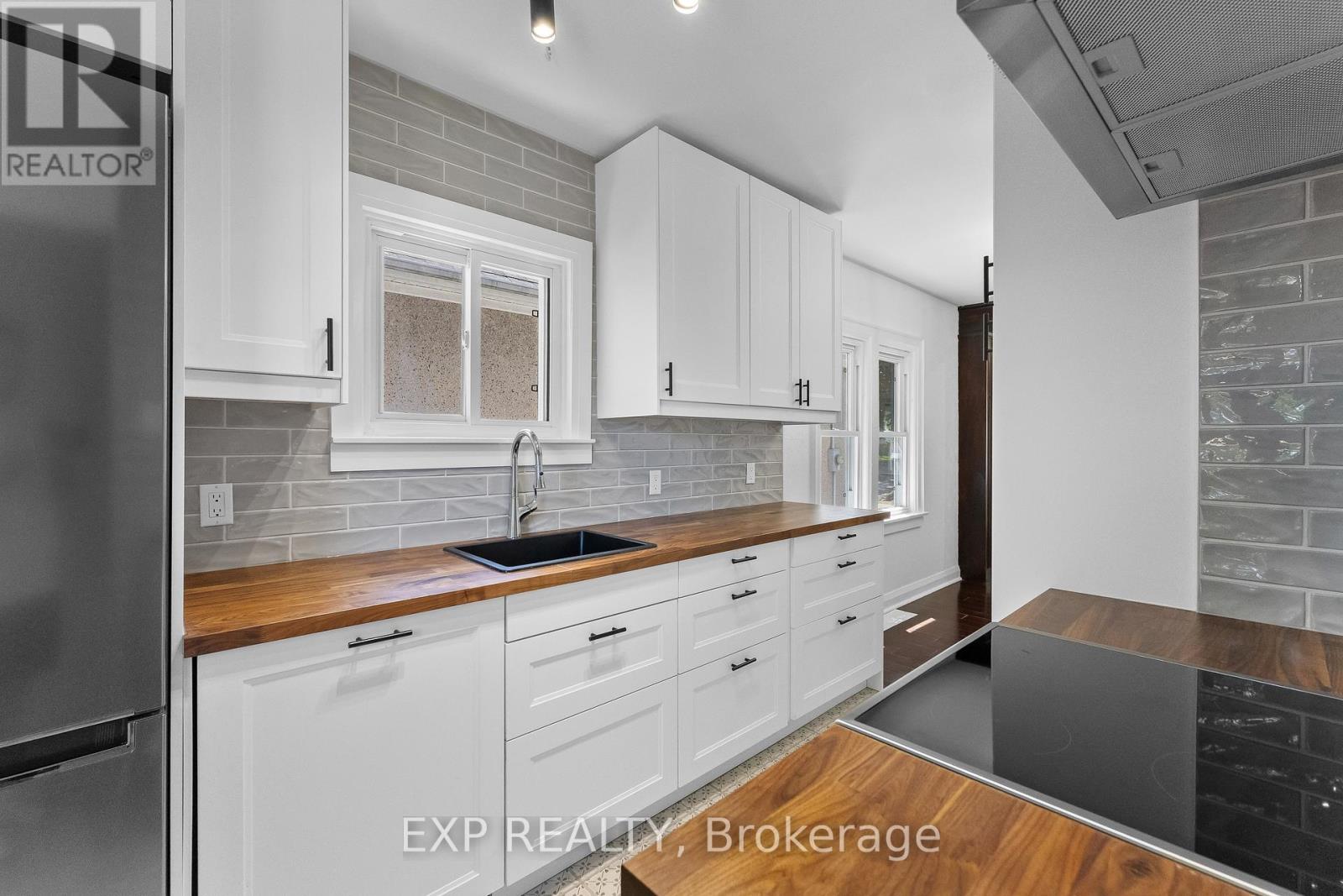 28 GRANTHAM AVENUE, St. Catharines (E. Chester) — photo 3