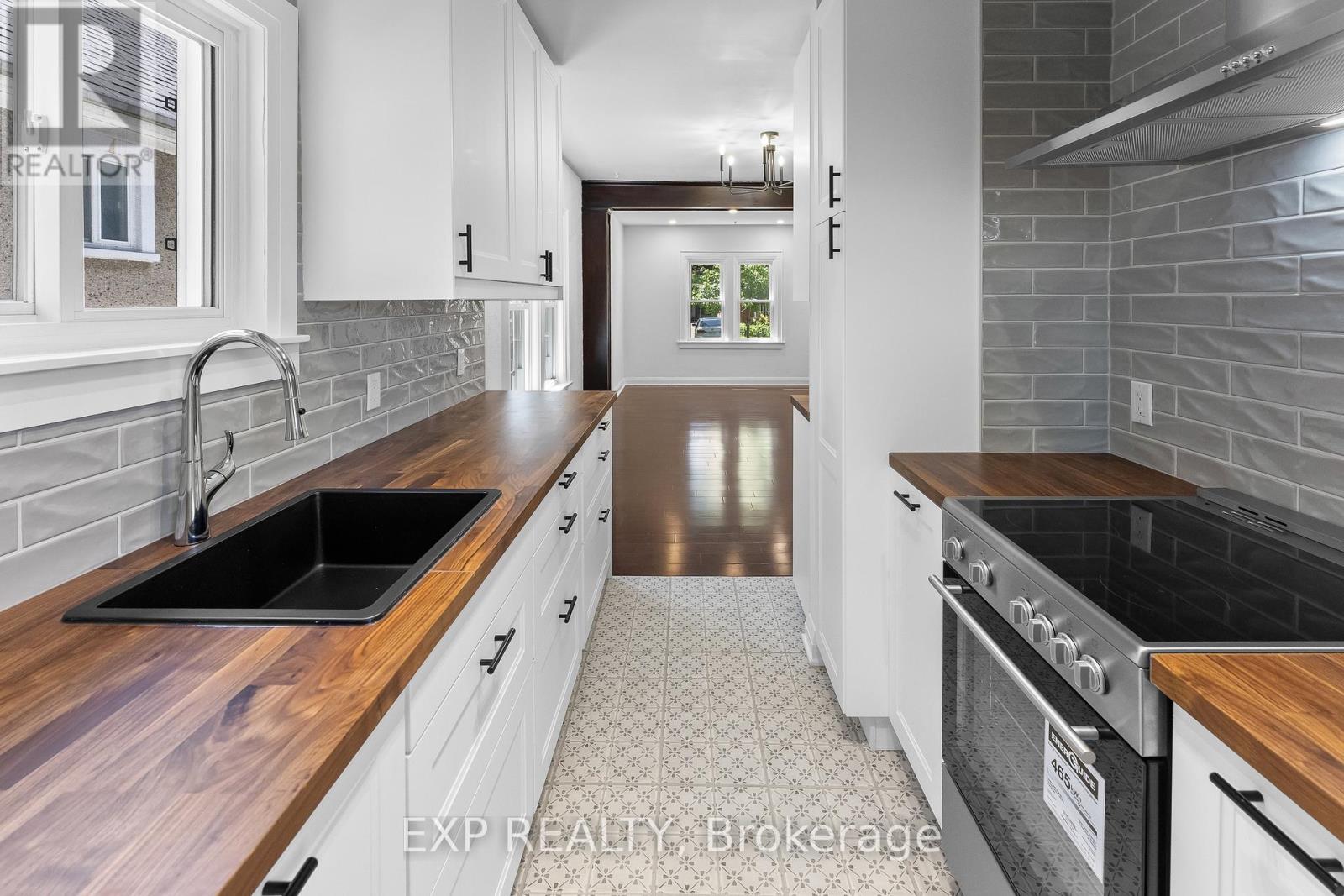 28 GRANTHAM AVENUE, St. Catharines (E. Chester) — photo 4