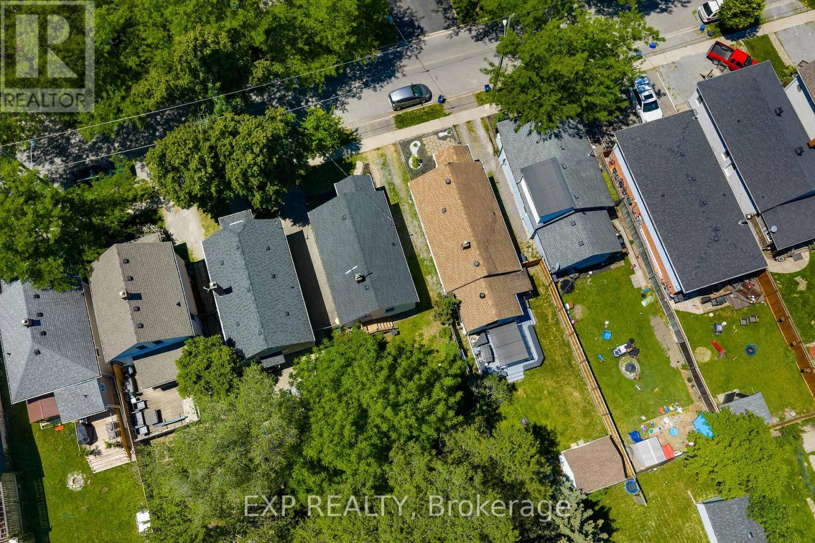 28 GRANTHAM AVENUE, St. Catharines (E. Chester) — photo 9
