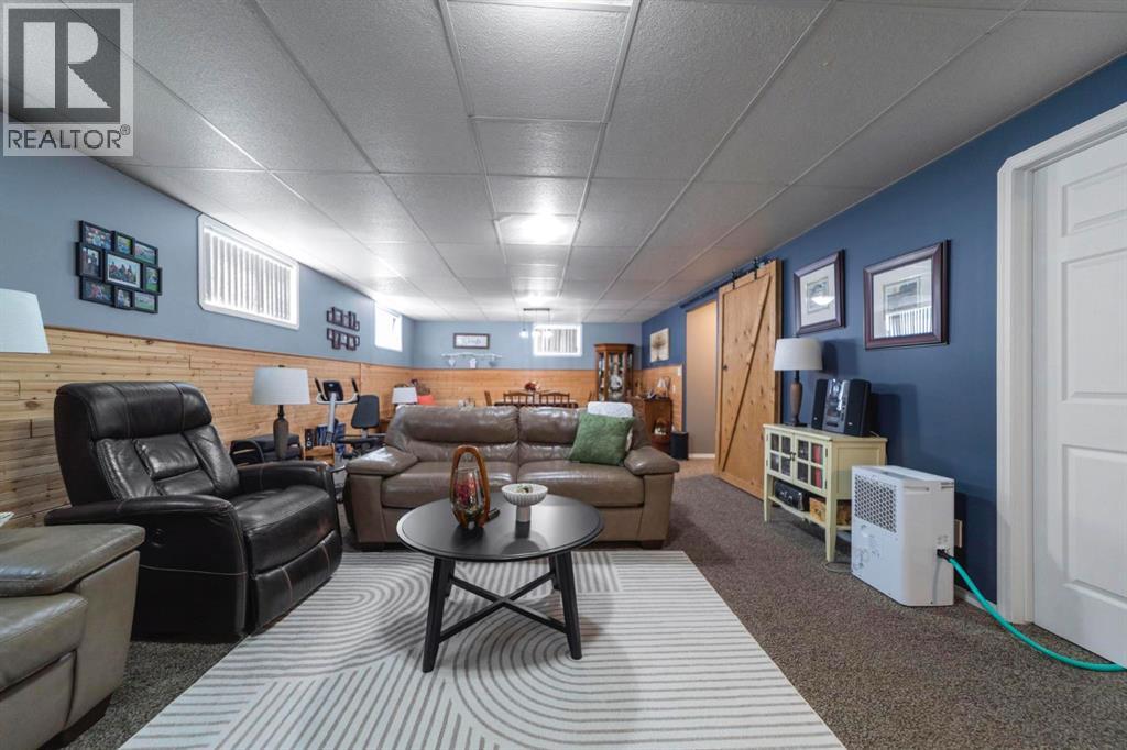 Listing photo – 112 Edgewood Close, Camrose