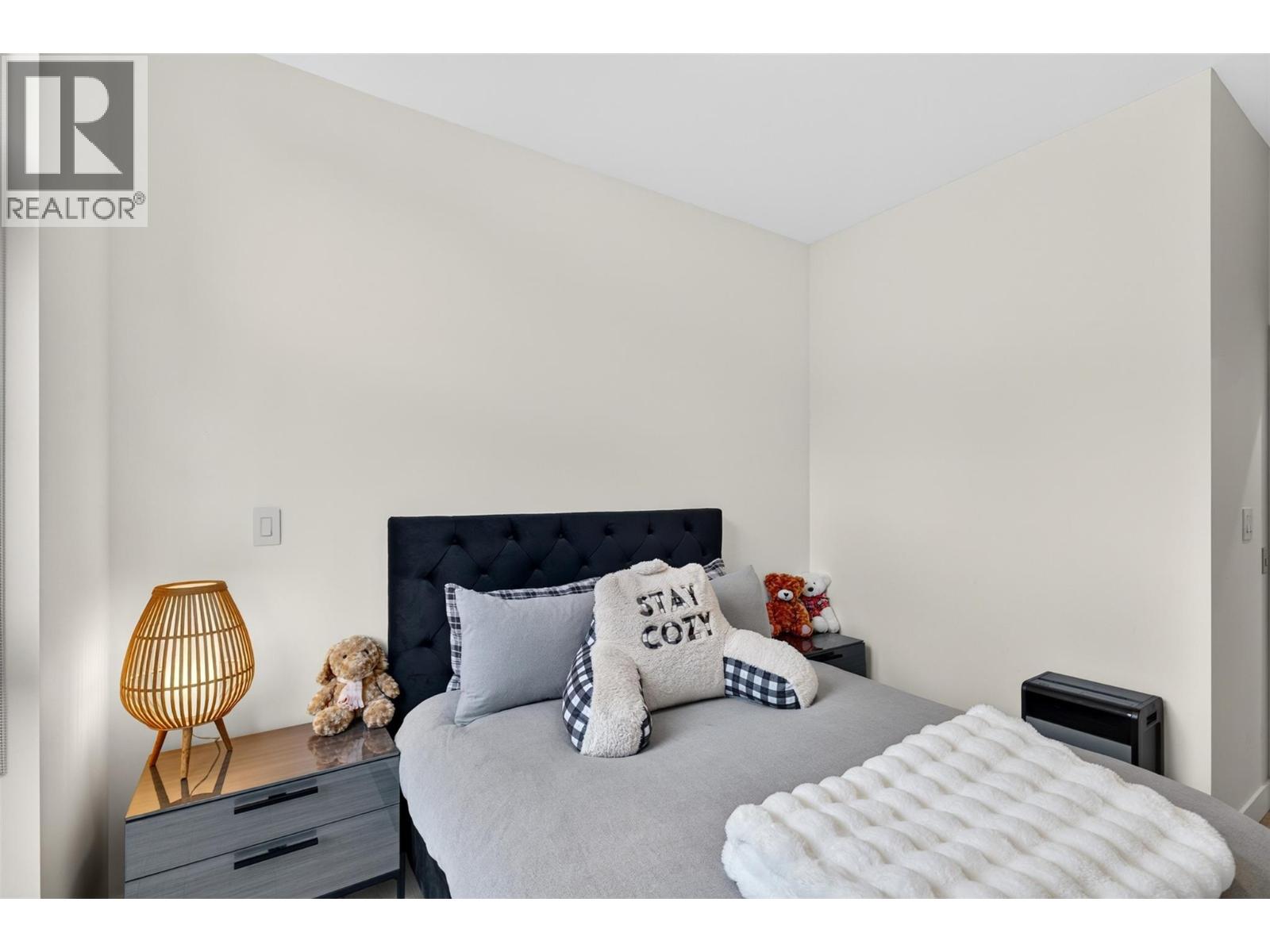 315 3389 Lakeshore Road, Kelowna