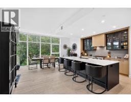 315 3389 Lakeshore Road, Kelowna