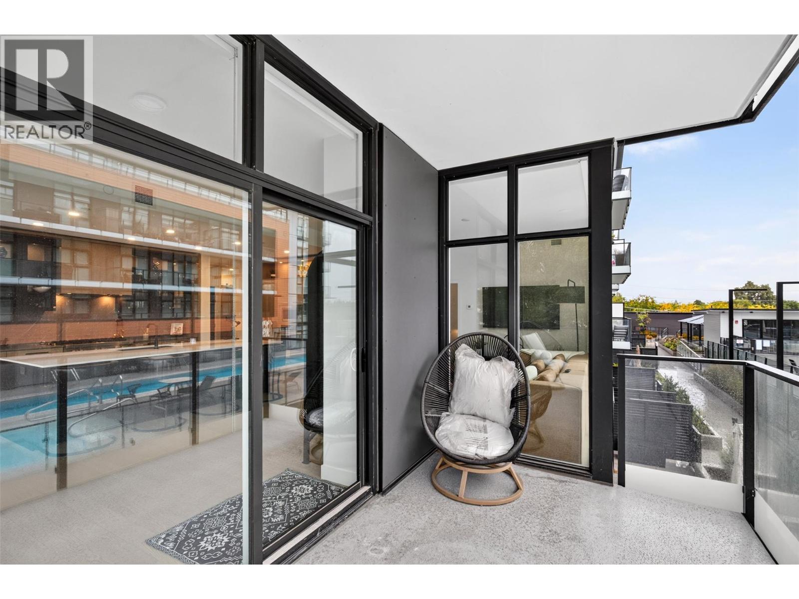 315 3389 Lakeshore Road, Kelowna