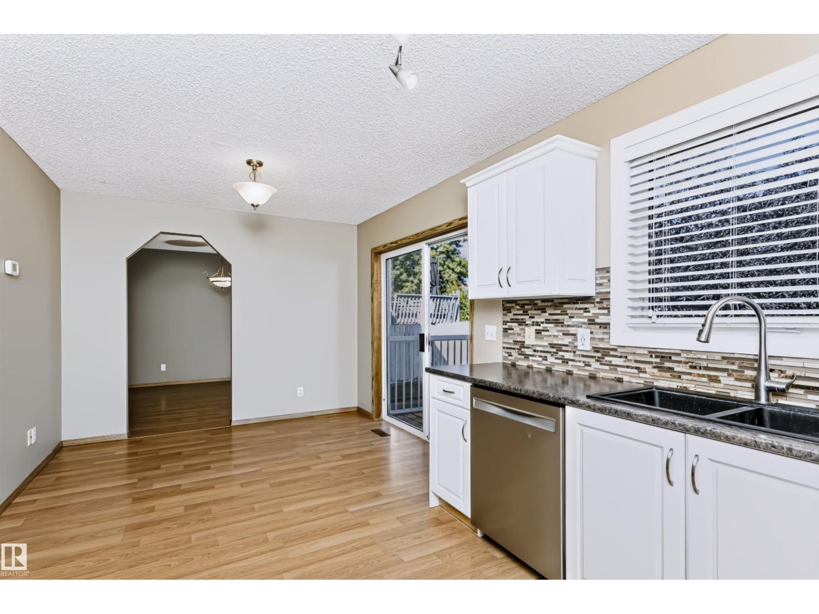 43 DALTON WY - Image 22