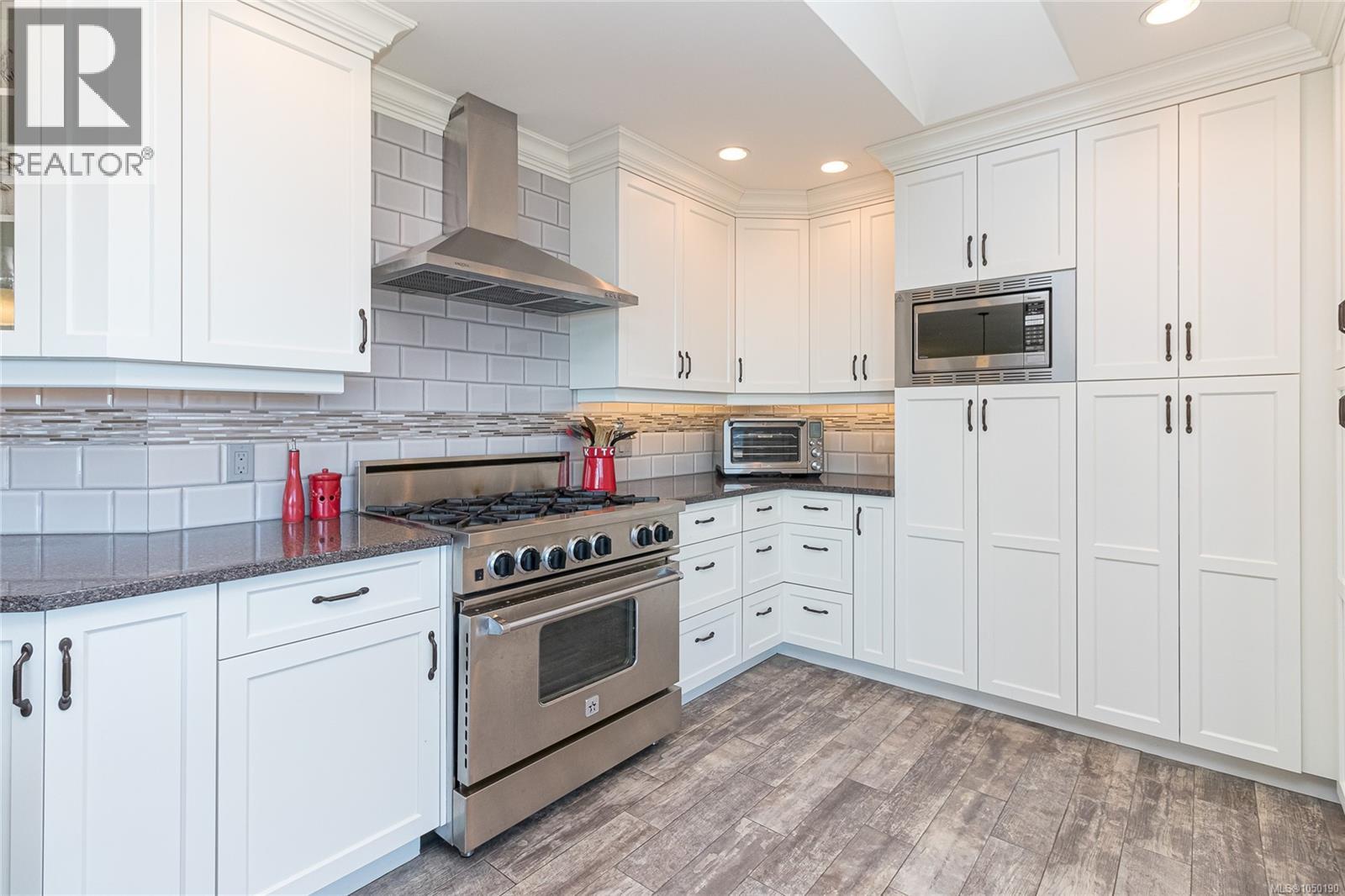 548 Marine View - 19