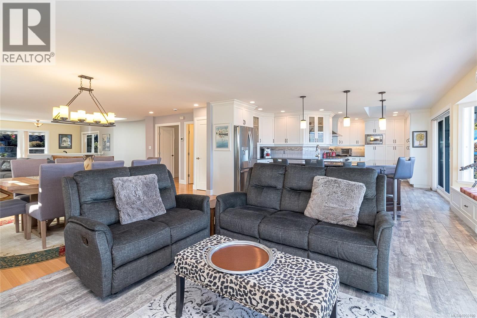 548 Marine View - 27
