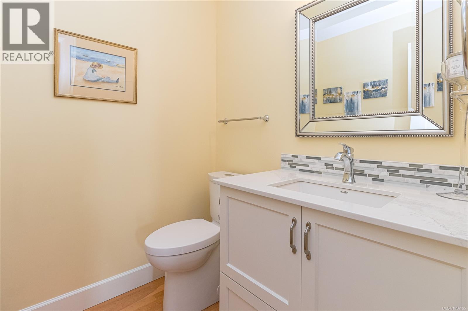 548 Marine View - 28