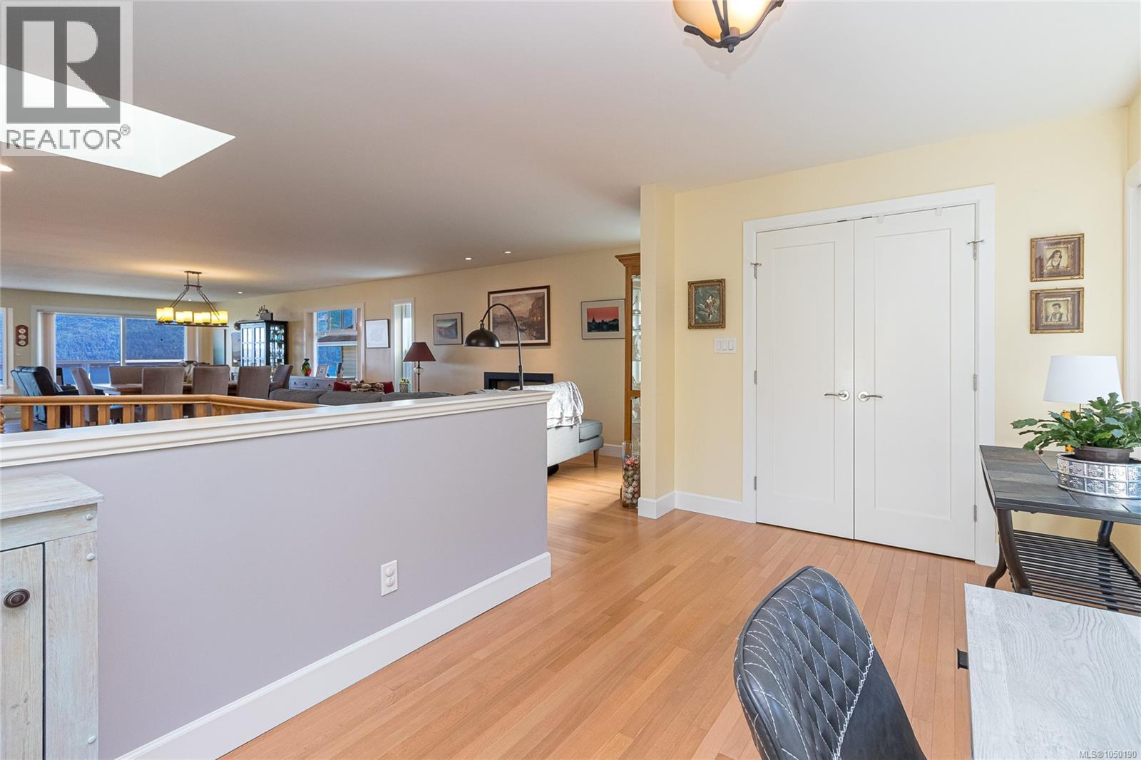 548 Marine View - 38