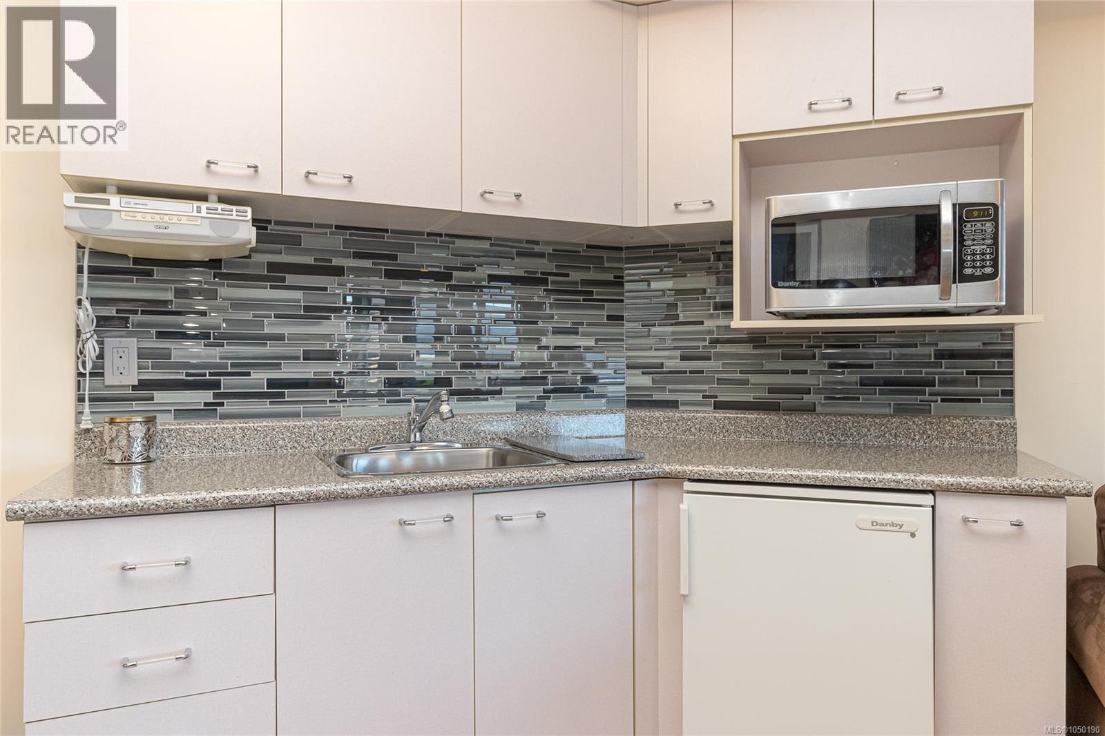 548 Marine View - 45